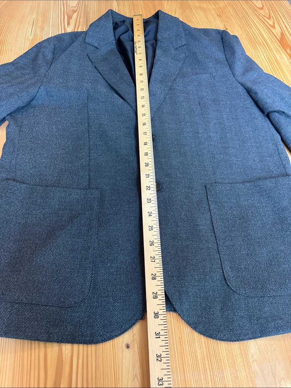 Men's Gray Herringbone‎ Blazer - Classic Two-Button Jacket